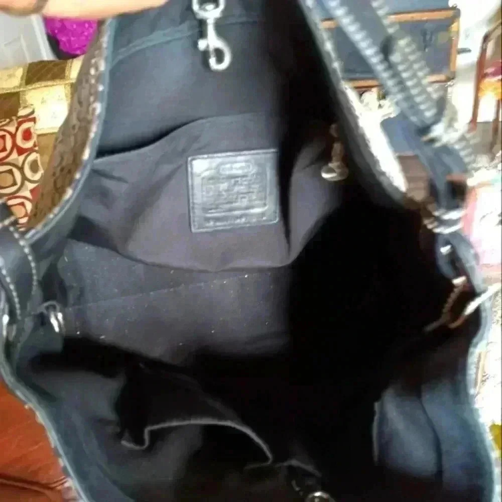 Coach Purse Vintage 90's Like New - Picture 3 of 4